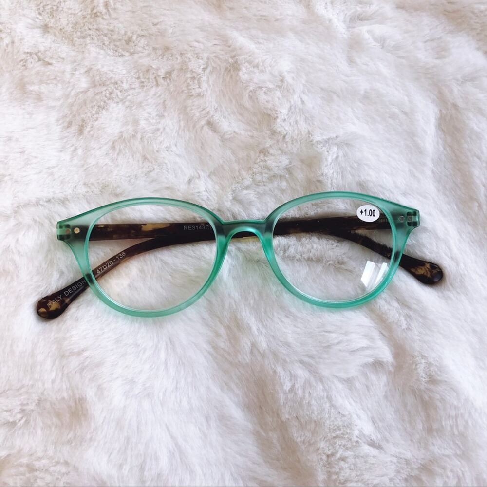 Kaylee Green Classic Round Reader Glasses - Picture 5 of 11